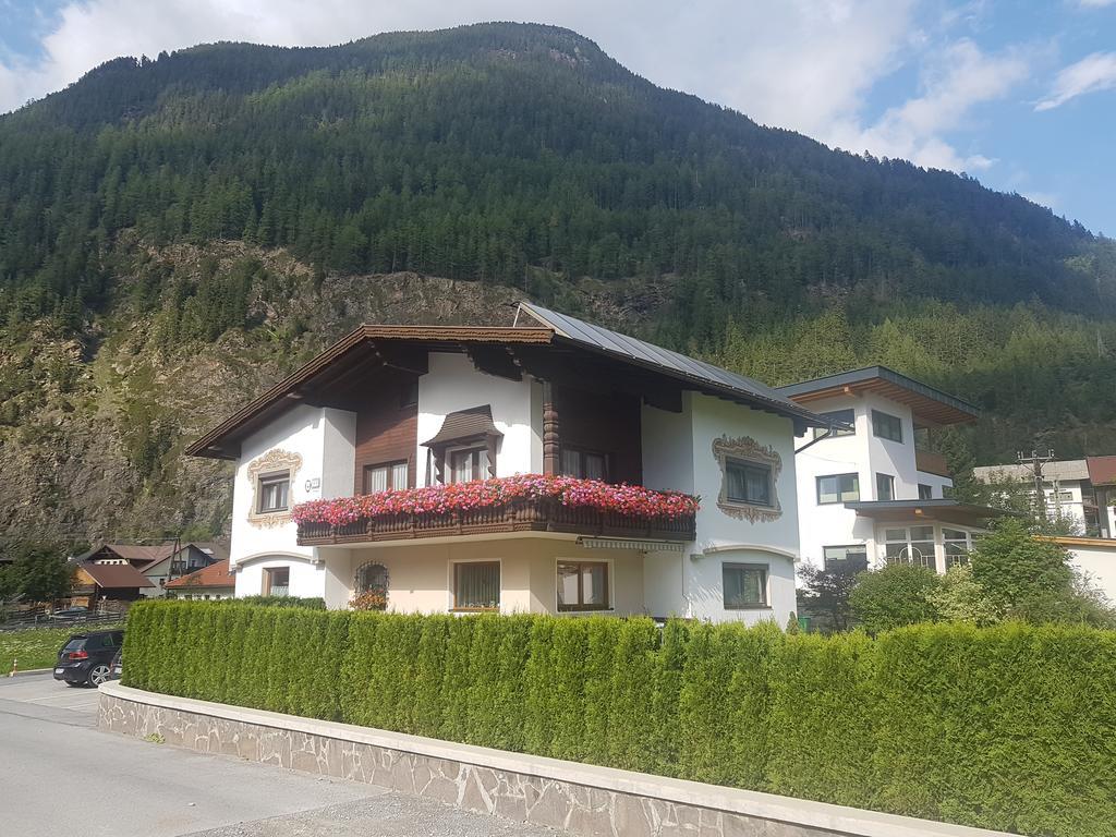 Ferienwohnungen Plattner Langenfeld Exterior photo